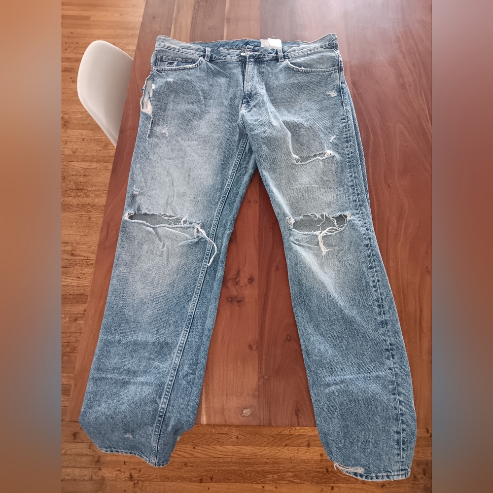 H & M Divided Mens Distressed Denim